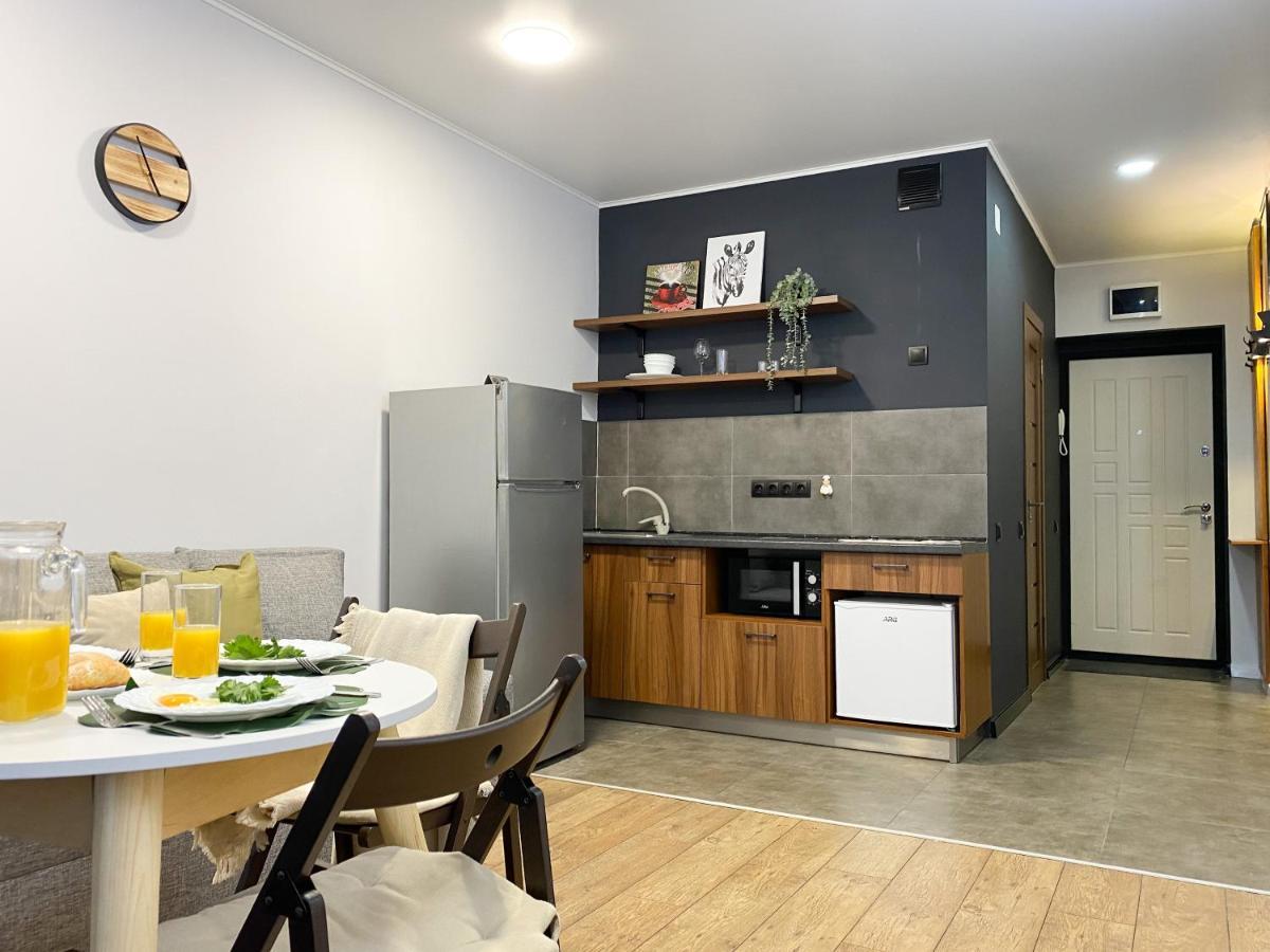 Студия В Стиле Loft В Центре Города Almatî Exterior foto